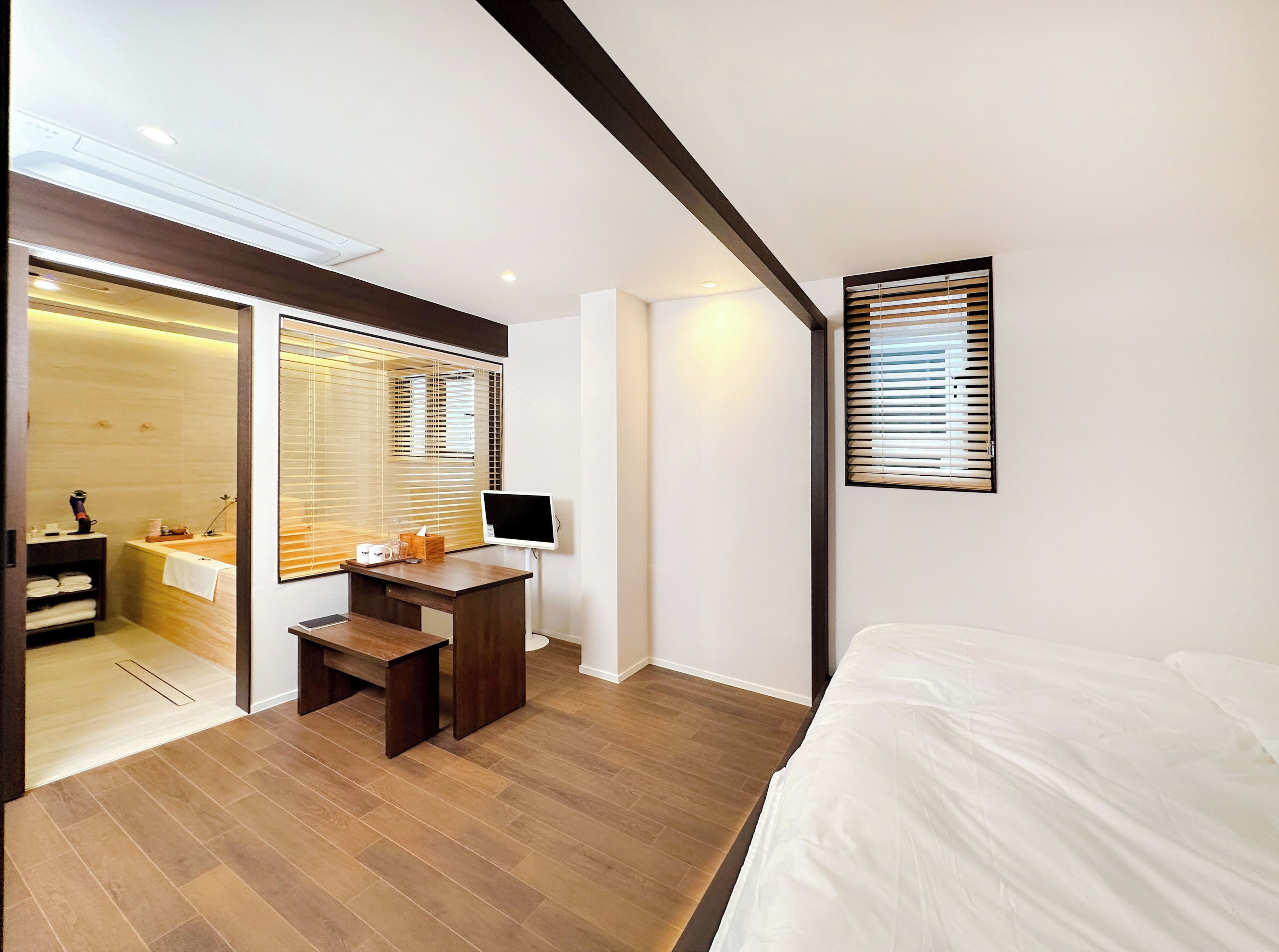 Double Room | Free WiFi