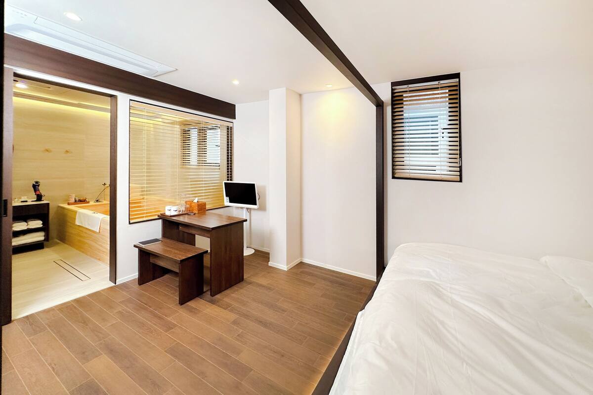 Double Room | Free WiFi