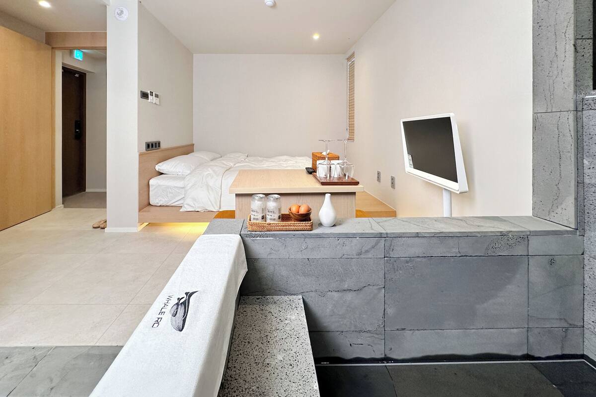 Single Room | Free WiFi