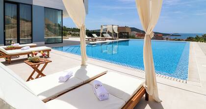 Luxurious 4-bedroom villa in Primošten with private pool, sauna, and gym