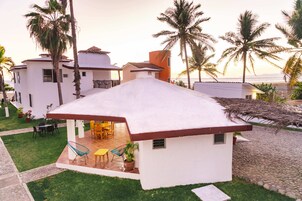 Tempat makan luar