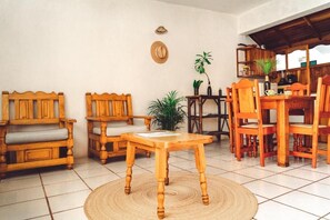 Bungalow, 2 Double Beds, Kitchen, Garden View | Dining - Villas Malaki (Playa Blanca)