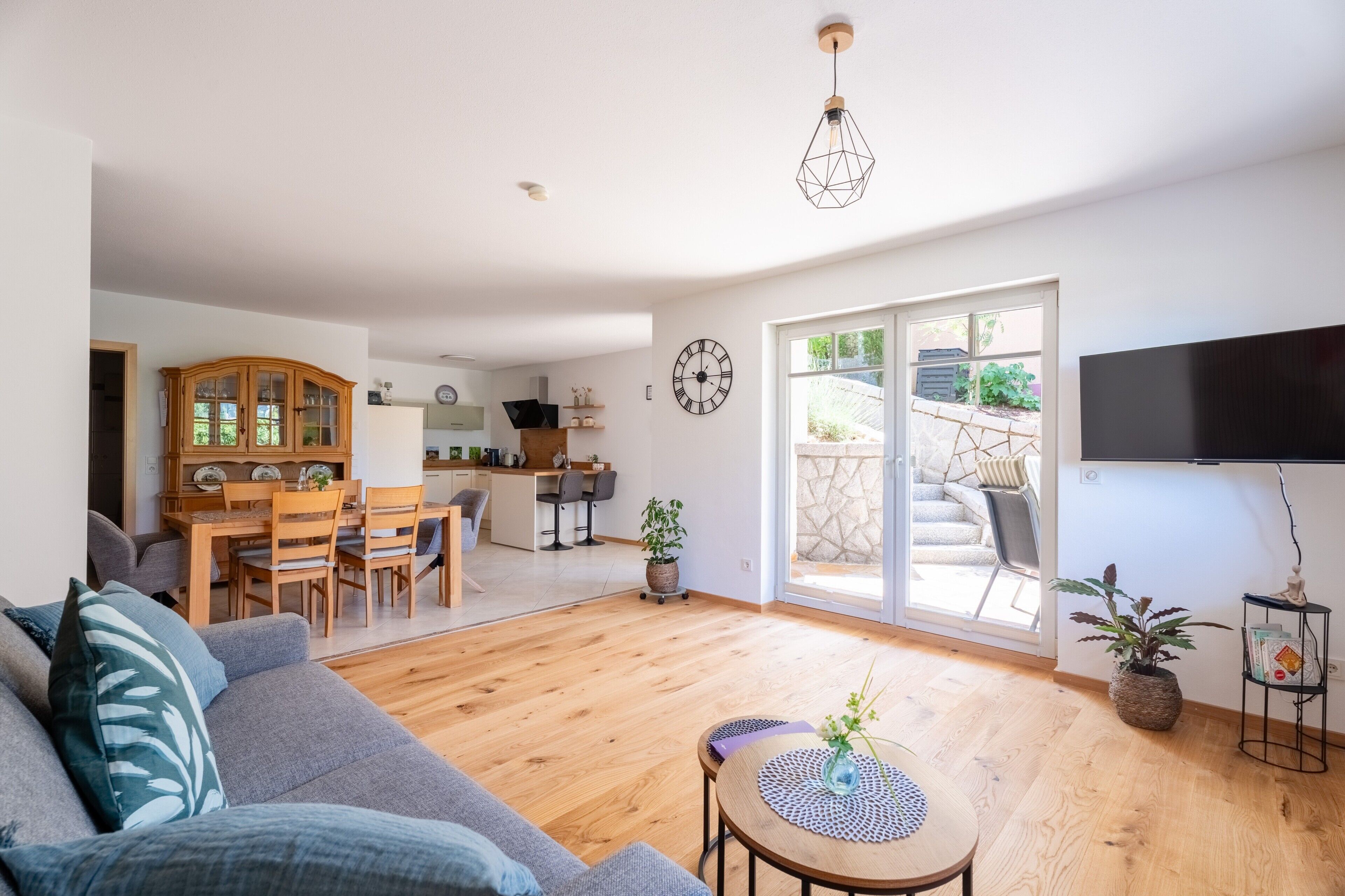 テレビ. Holiday Apartment Ursel with Private Terrace