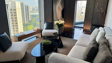 Executive Twin Room | Street view