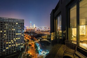 Property grounds - Shanghai Atour S Hotel (Shanghai)