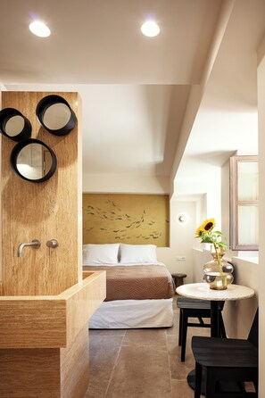 1 bedroom, iron/ironing board, free WiFi, bed sheets - Sea pathV old town luxury suite close to beach with alley (Rethymno)