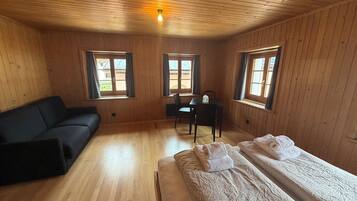 Desk, laptop workspace, free WiFi