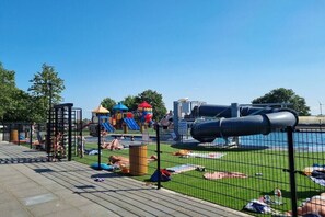 Children's area - Chalet at Rhederlaagse Lake (Lathum)