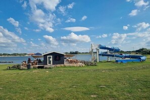 Children's area - Chalet at Rhederlaagse Lake (Lathum)