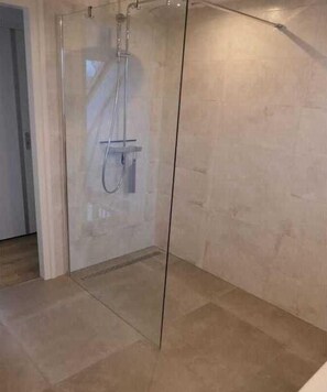 Shower - Holiday home with 2 bedrooms (Callantsoog)