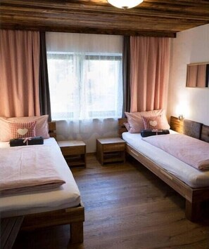 Iron/ironing board, free WiFi, bed sheets - in the country house in Irlau (St. Englmar)