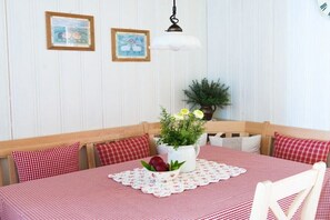 Dining - at the Waibelhof country house (Blaichach- Gunzesriedertal)