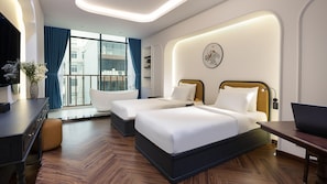 Quarto casal ou duplo executivo, sacada, vista para a cidade | Frigobar, escrivaninha, espaço de trabalho para notebook