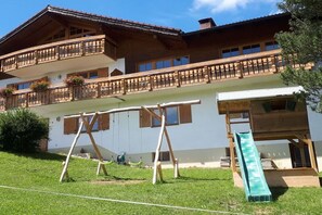 Children’s area - Arnica at the Lingg mountain farm (Rettenberg)