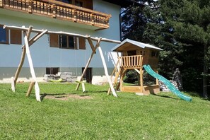 Children’s area - Arnica at the Lingg mountain farm (Rettenberg)