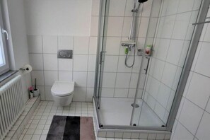 Bathroom - 2 in the Lavender House (Endingen-Amoltern am Kaiserstuhl)