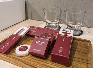 Phòng đôi Superior | Tiện nghi phòng tắm | Đồ dùng nhà tắm miễn phí, khăn tắm, xà phòng, dầu gội