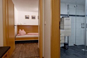 Bathroom - Holiday apartment Wiesenglück (Fischen)