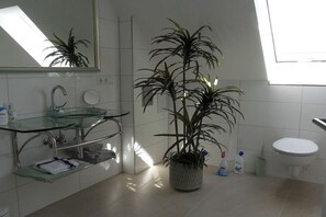 Bathroom - Holiday apartment with 1 bedroom (Tübingen)