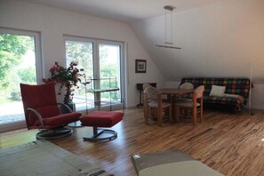 Living area - Holiday apartment with 1 bedroom (Tübingen)