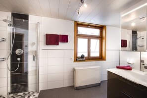 Bathroom - Holiday apartment with 1 bedroom (Rettenberg)