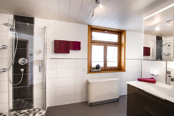Bathroom - Holiday apartment with 1 bedroom (Rettenberg)