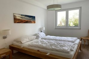 Bügeleisen/Bügelbrett, kostenloses WLAN, Bettwäsche