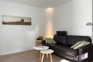 Smart TV, libri, impianto stereo