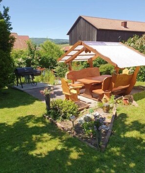 Outdoor dining - Maria Rosa Holiday Apartment (Sandberg)