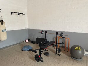 Fitness facility - L'Houmeau post house (Angoulême)