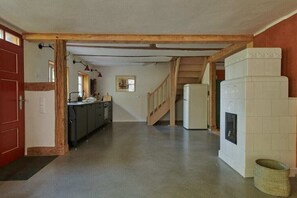 Interior - Old Elbe boatman's house (Unbesandten)