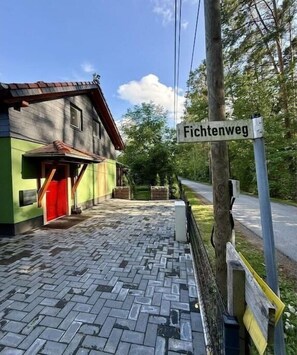Exterior - Holiday home by the lake (Gorden Staubitz)