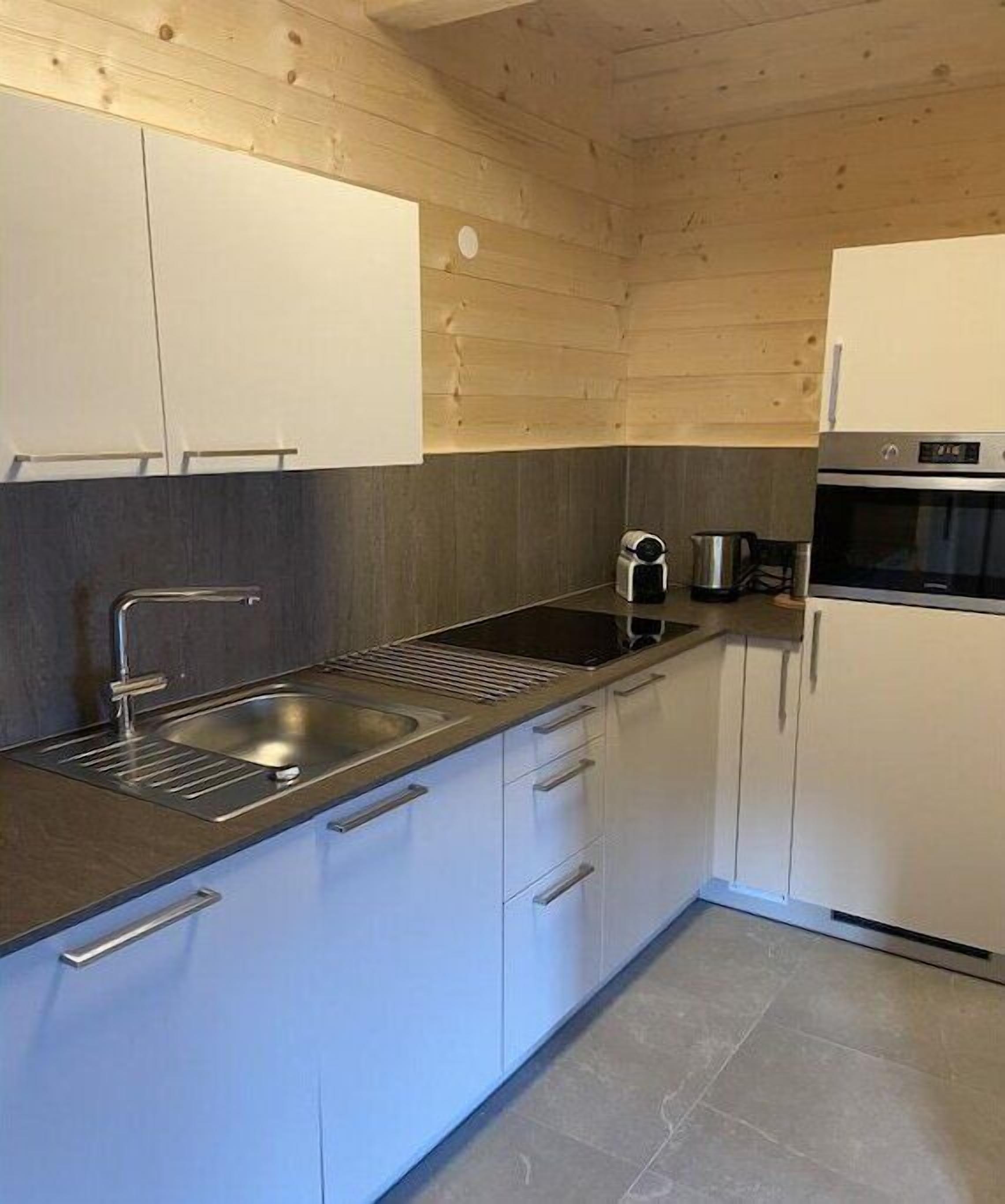 Kühlschrank, Ofen, Herdplatte, Geschirrspüler