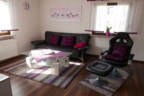 Smart TV, fireplace, DVD player - Holiday home with 1 bedroom (Gossersweiler-Stein)