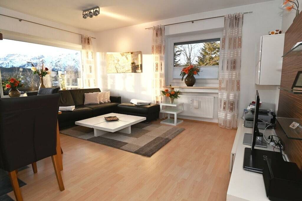 Smart-TV, Videospiele, DVD-Player, Bücher