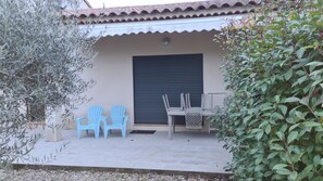 Terrace/patio - Gite "La Nayade" 2 pers air-conditioned center Vallon Pont d'Arc (Vallon-Pont-d'Arc)