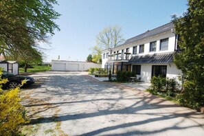 Esterni