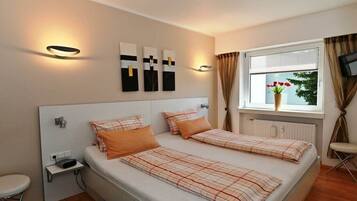 1 Schlafzimmer, Bügeleisen/Bügelbrett, Reisekinderbett, kostenloses WLAN