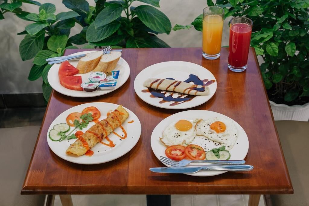 Petit déjeuner composé de spécialités régionales compris tous les jours