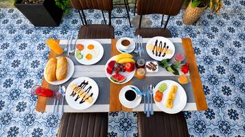 Free daily local cuisine breakfast