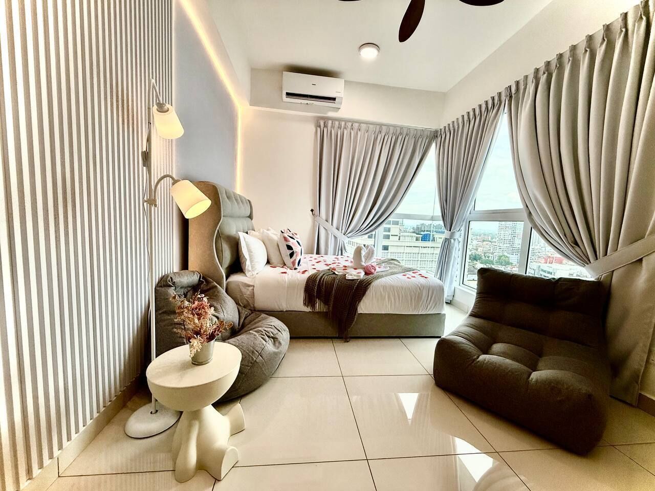 Luxury Apartment, 3 Bedrooms, City View