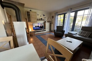 Smart TV, fireplace, stereo - Holiday home in Zingst with swimming pool (Zingst)