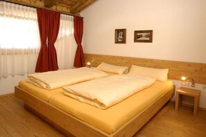 Room - Ski lodge in Krimml with swimming pool (Krimml)