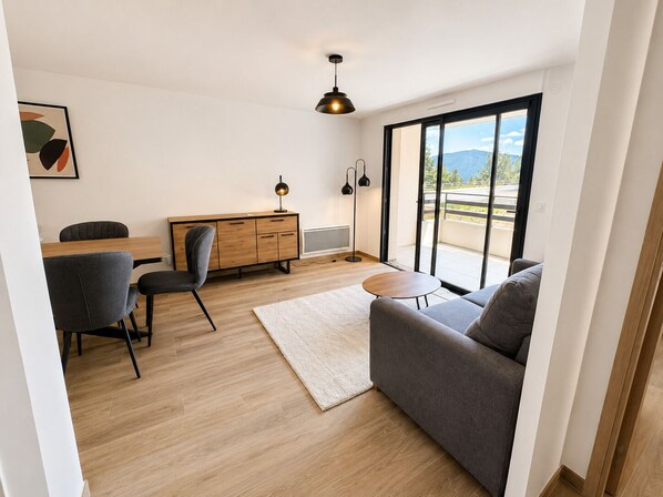 Living area - Vrbo Property (Les Angles)