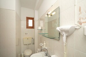Bathroom - Panorama rooms (SIFNOS)