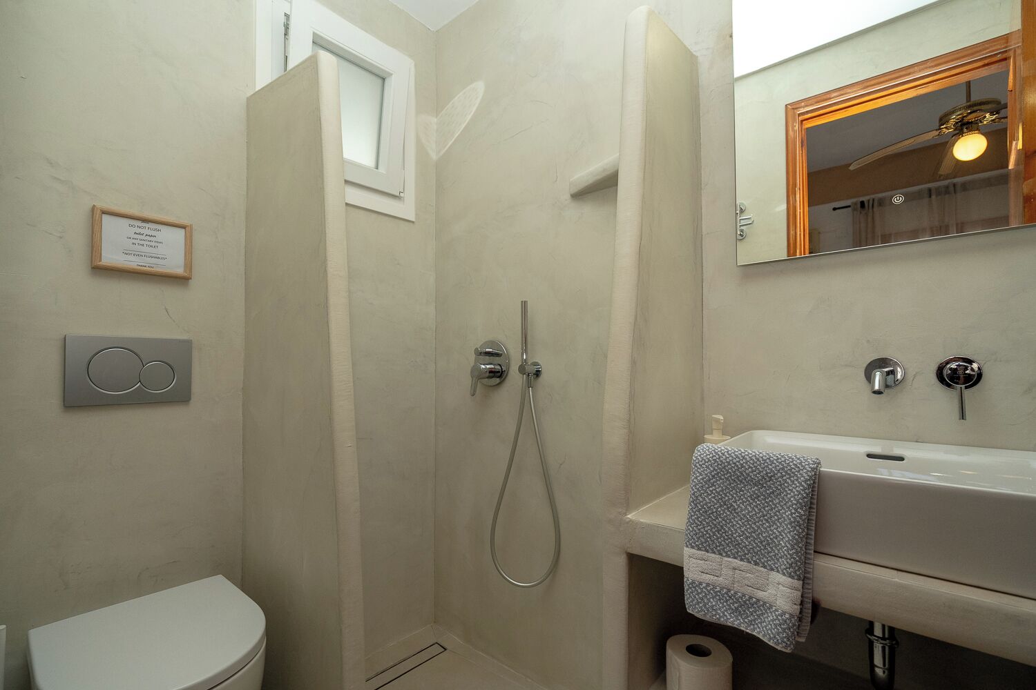 Classic Twin Room, Sea View | Bathroom | Shower, hair dryer, towels, soap