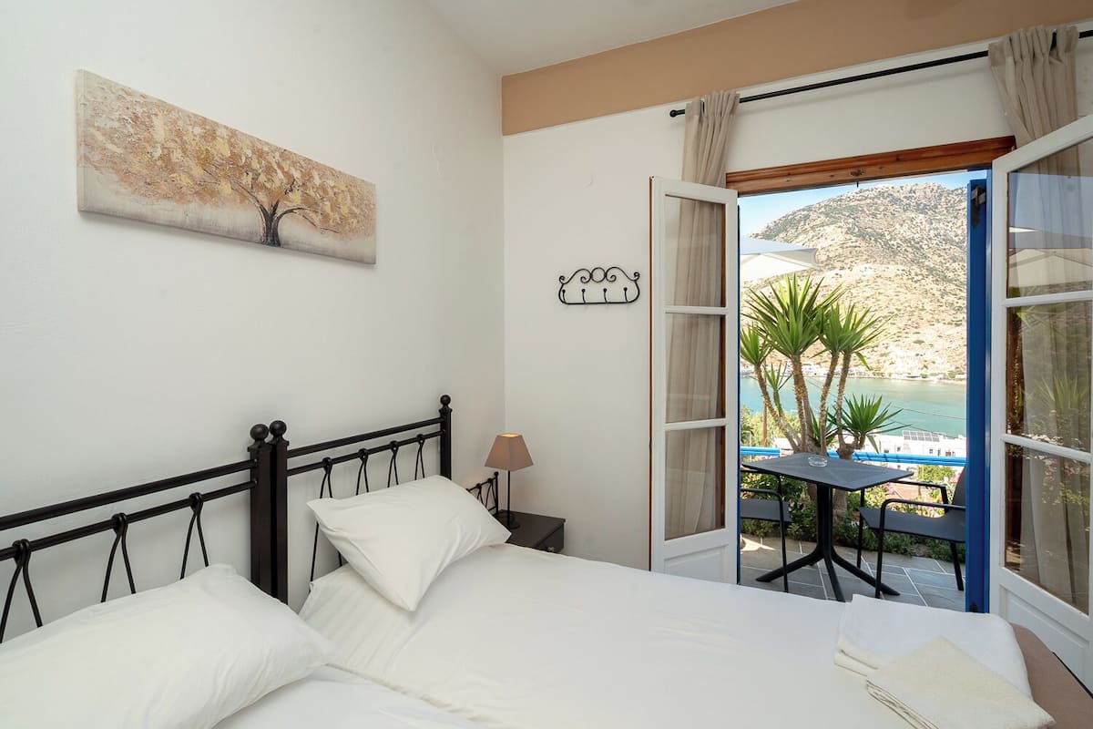 Classic Twin Room, Sea View | WiFi (free)