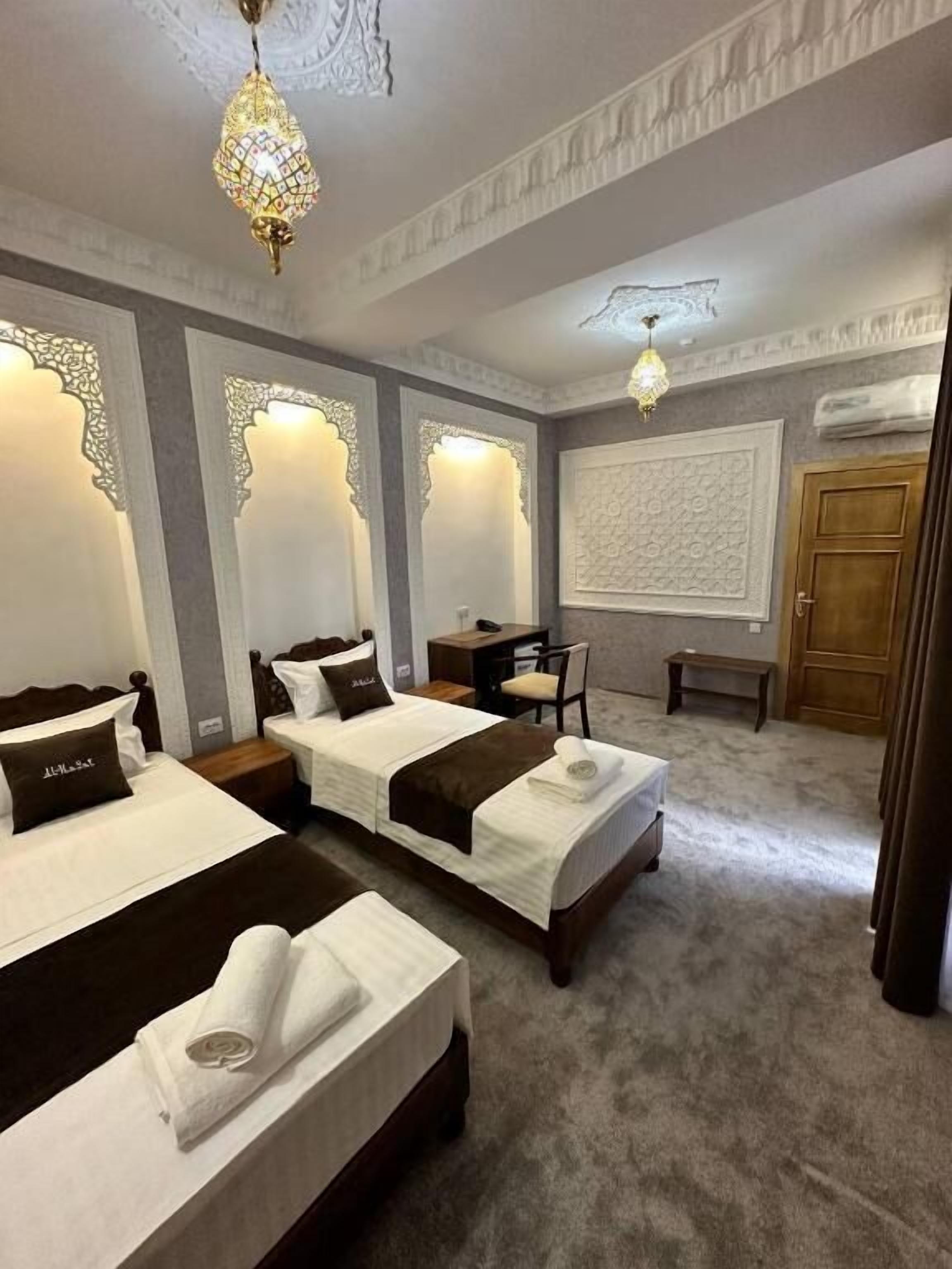 Standard Twin Room | In-room safe, laptop workspace, soundproofing, iron/ironing board