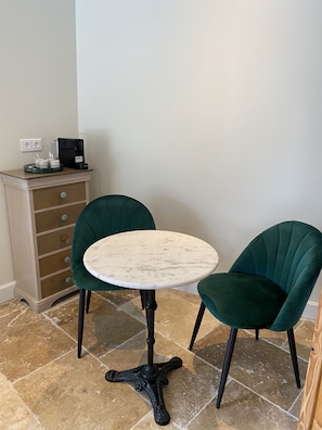 Double Room, Garden View | Free WiFi