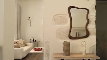 Superior Suite | Soundproofing, iron/ironing board, free WiFi, bed sheets